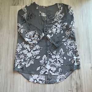 ♥️2/$25 Bundle!♥️ Maurices Tunic Top